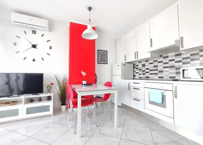 Royal Ocean View Aloha Garden * アデヘ